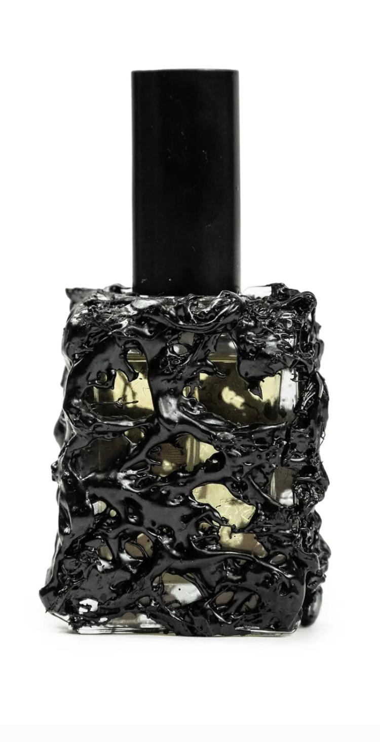 Dead Leaves Eau de Parfum Paradoxe Paris — аромат