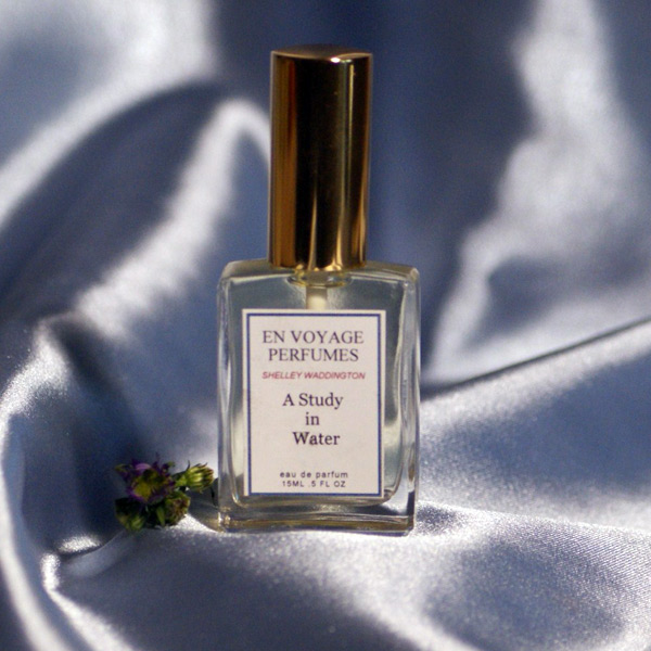 A Study in Water En Voyage Perfumes — аромат