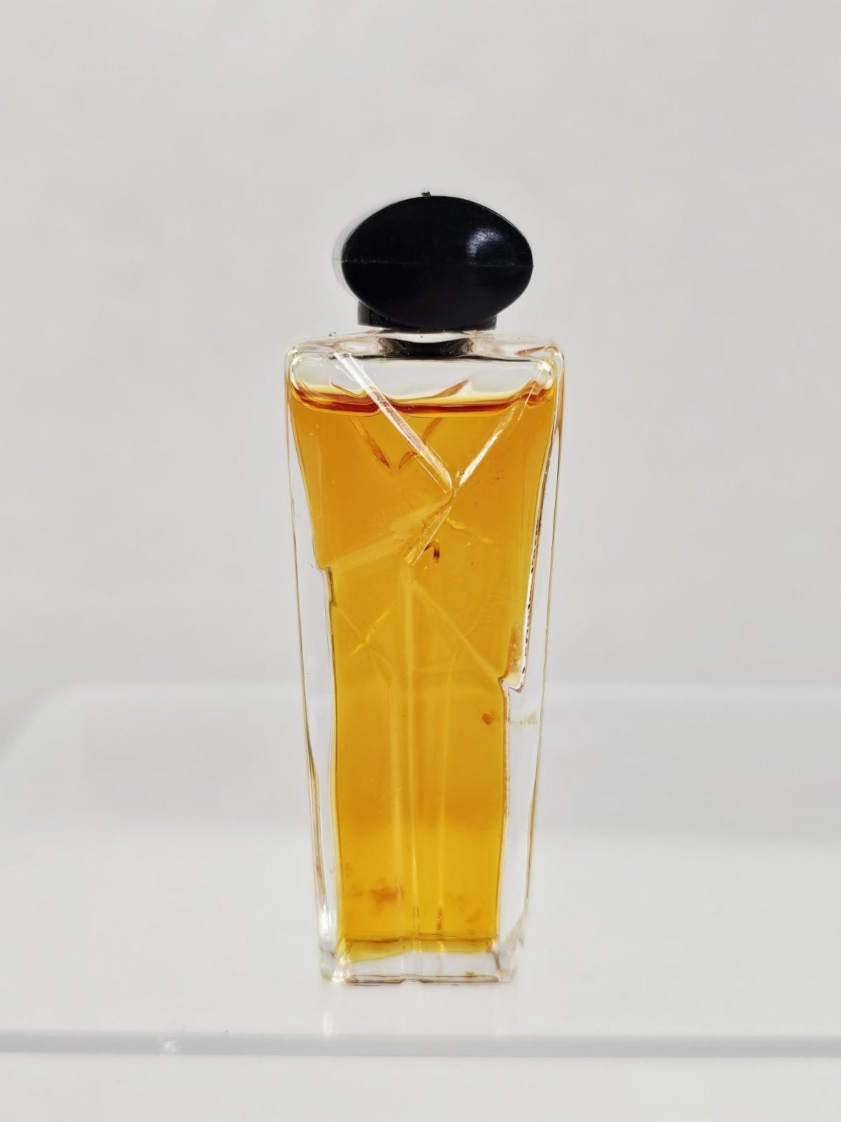Clandestine Guy Laroche — аромат