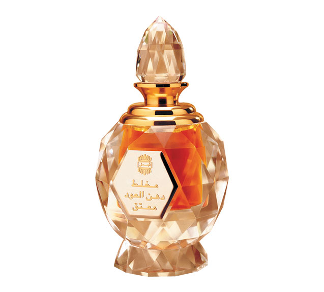 Mukhallat Dahn Al Oudh Moattaq Ajmal — аромат