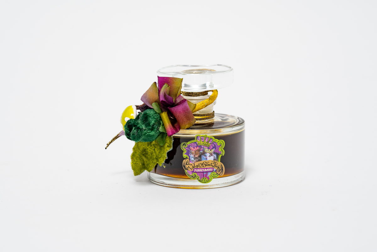Pangolin Violette Rose Velvet & Sweet Pea’s Purrfumery — аромат