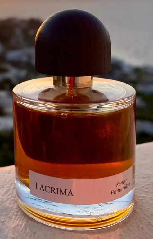 Lacrima Parfumeide — аромат