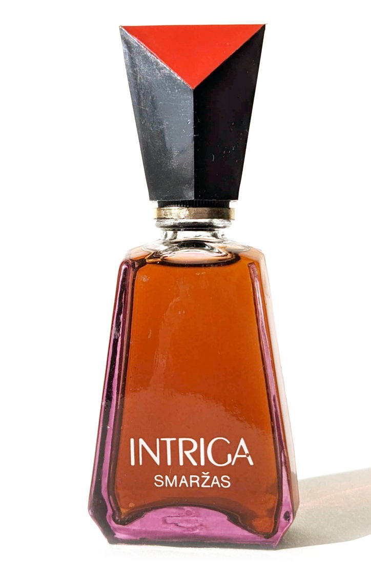 Intriga Dzintars — аромат