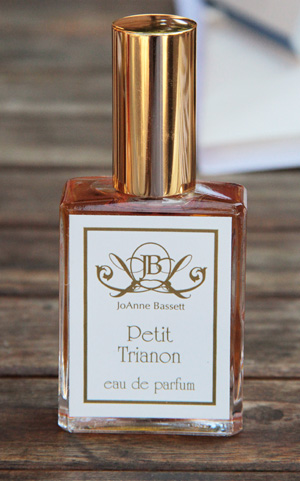 Petit Trianon JoAnne Bassett — аромат